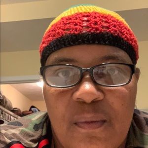 Meet your Posher, Gloria